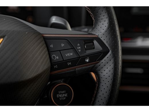 CUPRA Formentor 1.5 TSI 272 PK e-Hybrid VZ Performance Panoramadak | Trekhaak | Stoelen Elektrisch | Leder | 360 ... ActivLease financial lease
