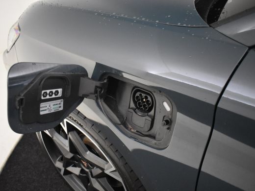 CUPRA Leon Sportstourer 1.5 TSI 272PK PHEV e-Hybrid VZ Performance | Achteruitrijcamera | Navigatie | Apple carplay Andro... ActivLease financial lease