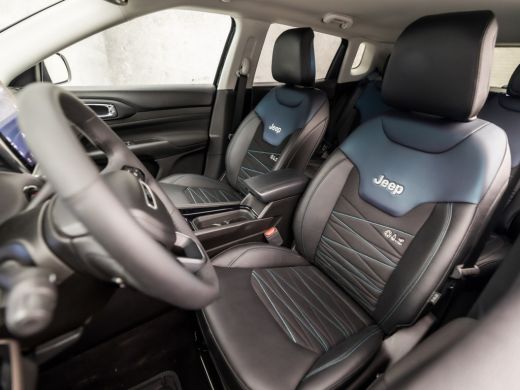Jeep Compass 4xe 240 Plug-in Hybrid Electric Trailhawk 240Pk automaat (VIRTUAL COCKPIT, APPLE CARPLAY, GROOT N... ActivLease financial lease
