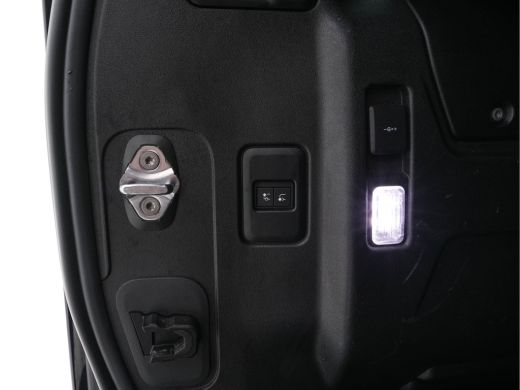 Land Rover Defender 110 2.0 P400e 110 XS Edition (Plug-in) (INCL-BTW) *PANO | LEATHER | FULL-LED | MERIDIAN-AUDIO | B... ActivLease financial lease