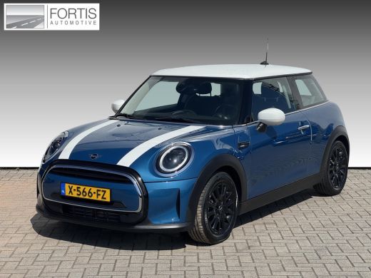 Mini Cooper 1.5 Cooper Camden Edition NL-AUTO | LAGE KM STAND | NAVI | 1/2 LEDER