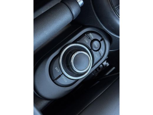 Mini Cooper 1.5 Cooper Camden Edition NL-AUTO | LAGE KM STAND | NAVI | 1/2 LEDER ActivLease financial lease