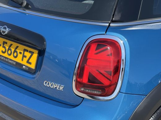 Mini Cooper 1.5 Cooper Camden Edition NL-AUTO | LAGE KM STAND | NAVI | 1/2 LEDER ActivLease financial lease