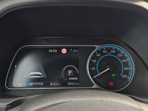 Nissan Leaf Tekna 40 kWh Trekhaak | Camera | Stoel+Stuur verwarming | Leder/alcantara | Full LED | Keyless | ActivLease financial lease