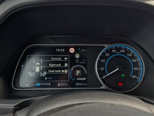 Nissan Leaf Tekna 40 kWh Trekhaak | Camera | Stoel+Stuur verwarming | Leder/alcantara | Full LED | Keyless | ActivLease financial lease