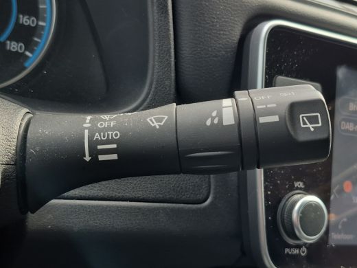 Nissan Leaf Tekna 40 kWh Trekhaak | Camera | Stoel+Stuur verwarming | Leder/alcantara | Full LED | Keyless | ActivLease financial lease