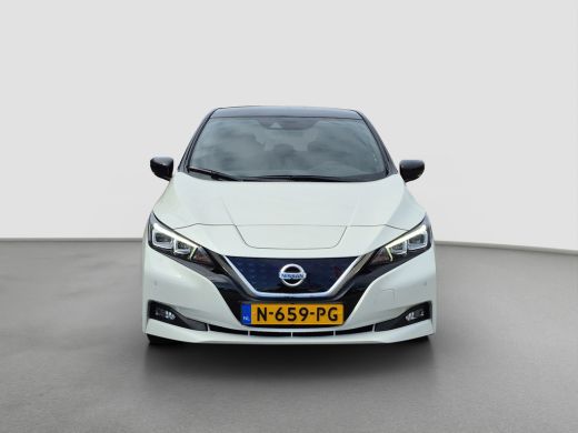 Nissan Leaf Tekna 40 kWh Trekhaak | Camera | Stoel+Stuur verwarming | Leder/alcantara | Full LED | Keyless | ActivLease financial lease
