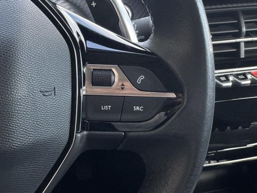 Peugeot 2008 1.2 PureTech Allure NL-AUTO | TREKHAAK | CAMERA ActivLease financial lease