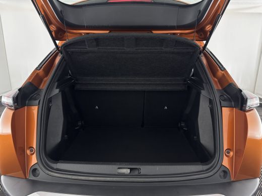 Peugeot 2008 1.2 PureTech Blue Lease Active (INCL-BTW) Aut. *FULL-LED | NAVI-FULLMAP | DIGI-COCKPIT | HEATED-S... ActivLease financial lease