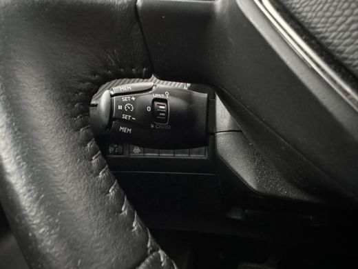 Peugeot 2008 1.2 PureTech Blue Lease Active (INCL-BTW) Aut. *FULL-LED | NAVI-FULLMAP | DIGI-COCKPIT | HEATED-S... ActivLease financial lease