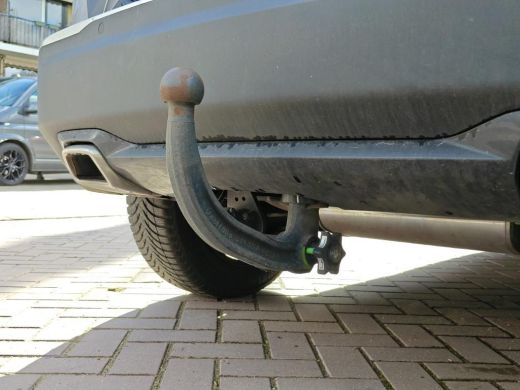 Peugeot 2008 1.2 PureTech Blue Lease Allure NL-AUTO | TREKHAAK | CAMERA ActivLease financial lease