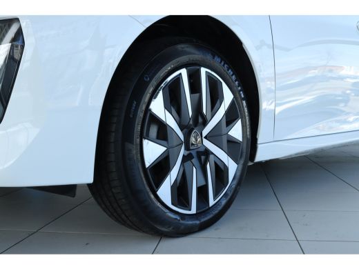 Peugeot 208 1.2 Hybrid 110 e-DCS6 Style | Cruise Control | Carplay | LED | Parkeersensoren | ActivLease financial lease