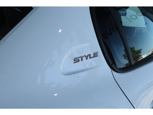 Peugeot 208 1.2 Turbo 100 Style | Cruise Control | Airco | Parkeersensoren | Carplay | LED | ActivLease financial lease