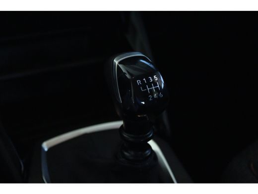 Peugeot 208 1.2 Turbo 100 Style | Cruise Control | Airco | Parkeersensoren | Carplay | LED | ActivLease financial lease