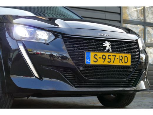 Peugeot e-208 EV 136PK 50KWH ACTIVE PACK AUTOMAAT / NAVI / 16"LMV / LED / CLIMA / PDC / SOH 95% / BLUETOOTH / C... ActivLease financial lease