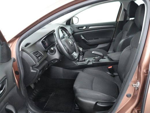 Renault M&eacute;gane Estate Estate 1.3 TCe Business Zen | Trekhaak | PDC | Carplay | Navigatie | Full LED | Cruise control | ... ActivLease financial lease