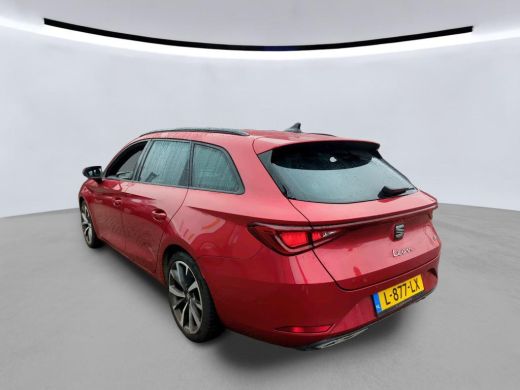 Seat Leon Sportstourer 1.5 TSI FR Business Intense NL-AUTO | TREKHAAK | CARPLAY ActivLease financial lease