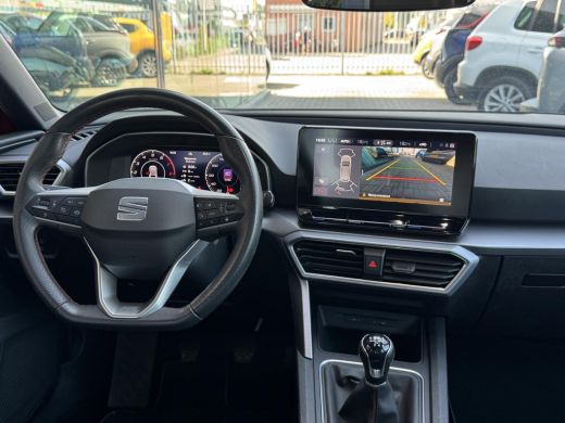 Seat Leon Sportstourer 1.5 TSI FR Business Intense NL-AUTO | TREKHAAK | CARPLAY ActivLease financial lease