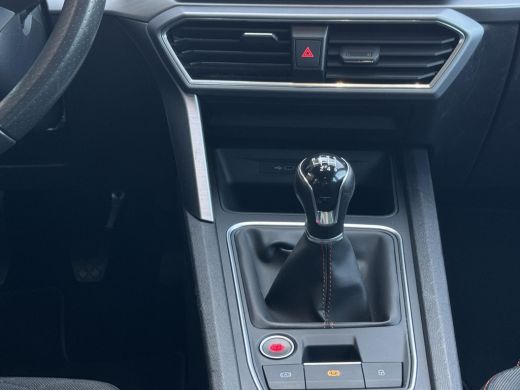 Seat Leon Sportstourer 1.5 TSI FR Business Intense NL-AUTO | TREKHAAK | CARPLAY ActivLease financial lease