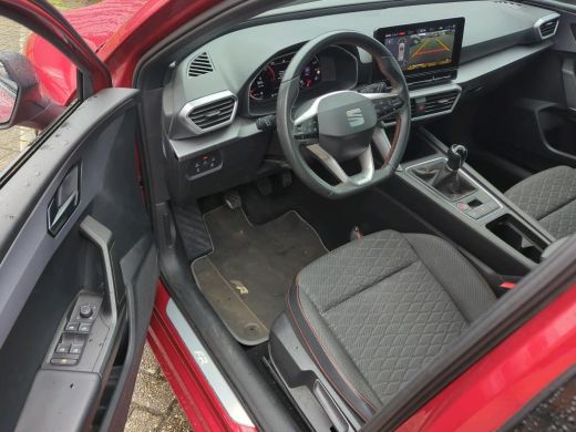 Seat Leon Sportstourer 1.5 TSI FR Business Intense NL-AUTO | TREKHAAK | CARPLAY ActivLease financial lease