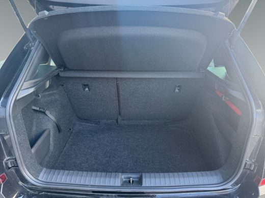 Skoda Kamiq 1.0 115pk TSI Sport Business Parkeersensor achter | Volledig digitaal instrumentenpaneel | Cruise... ActivLease financial lease