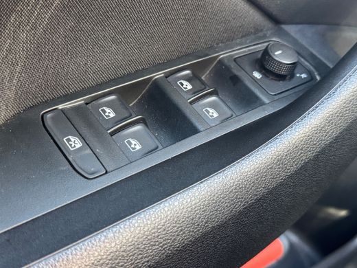 Skoda Kamiq 1.0 115pk TSI Sport Business Parkeersensor achter | Volledig digitaal instrumentenpaneel | Cruise... ActivLease financial lease