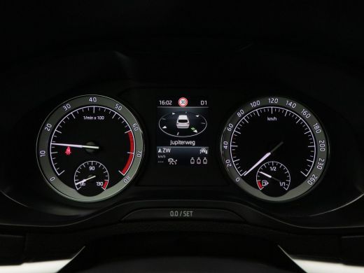 Skoda Karoq 1.5 TSi 150 Pk Automaat Business Edition Plus | Trekhaak | Camera | Stoelverwarming | Adaptive Cr... ActivLease financial lease