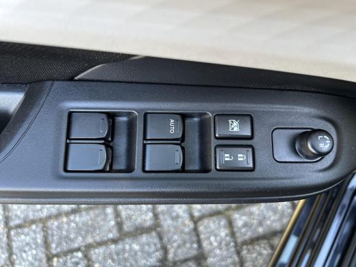 Suzuki Swift 1.2 Select Smart Hybrid ActivLease financial lease