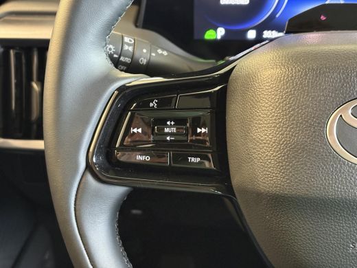 Toyota Urban Cruiser Executive 61 kWh **CELESTIAL BLUE/ NIEUWE AUTO/ DIRECT LEVERBAAR** ActivLease financial lease