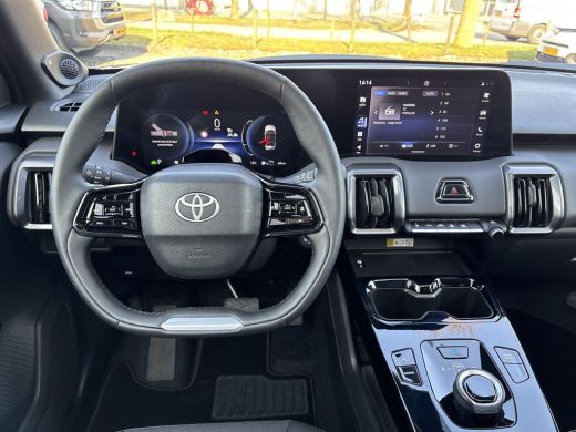 Toyota Urban Cruiser Executive 61 kWh **CELESTIAL BLUE/ NIEUWE AUTO/ DIRECT LEVERBAAR** ActivLease financial lease