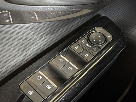 Toyota Urban Cruiser Executive 61 kWh **CELESTIAL BLUE/ NIEUWE AUTO/ DIRECT LEVERBAAR** ActivLease financial lease