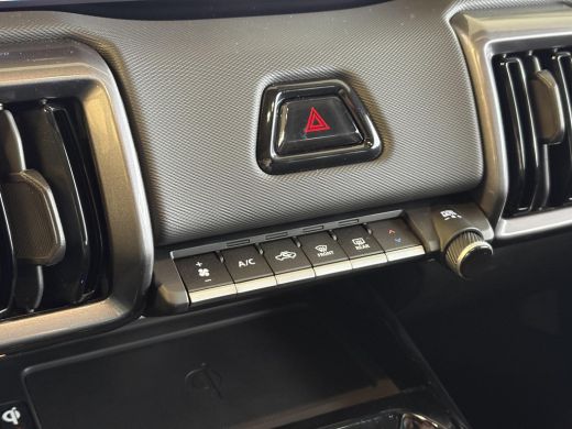 Toyota Urban Cruiser Executive 61 kWh **LAND BREEZE GREEN/ NIEUWE AUTO/ DIRECT LEVERBAAR** ActivLease financial lease