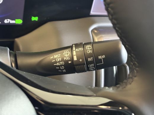 Toyota Urban Cruiser Executive 61 kWh **LAND BREEZE GREEN/ NIEUWE AUTO/ DIRECT LEVERBAAR** ActivLease financial lease