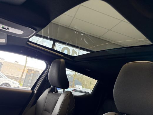 Toyota Urban Cruiser Executive 61 kWh **LAND BREEZE GREEN/ NIEUWE AUTO/ DIRECT LEVERBAAR** ActivLease financial lease