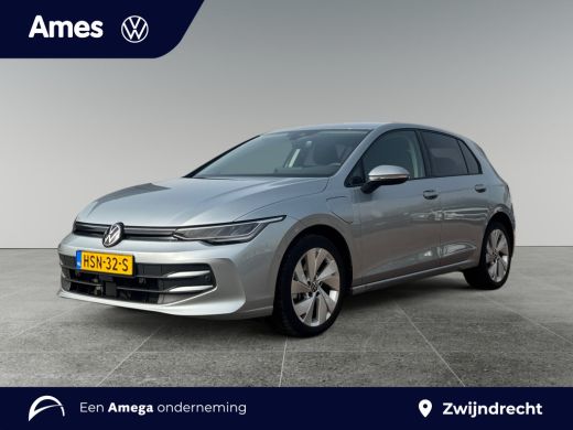 Volkswagen Golf 1.5 204pk eHybrid Life Edition Achteruitrijcamera | Stoelverwarming | Adaptive cruise control
