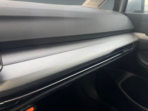 Volkswagen Golf 1.5 204pk eHybrid Life Edition Achteruitrijcamera | Stoelverwarming | Adaptive cruise control ActivLease financial lease