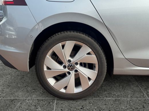 Volkswagen Golf 1.5 204pk eHybrid Life Edition Achteruitrijcamera | Stoelverwarming | Adaptive cruise control ActivLease financial lease