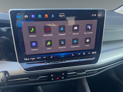 Volkswagen Golf 1.5 204pk eHybrid Life Edition Parkeersensoren | Achteruitrijcamera | Stuurverwarming ActivLease financial lease