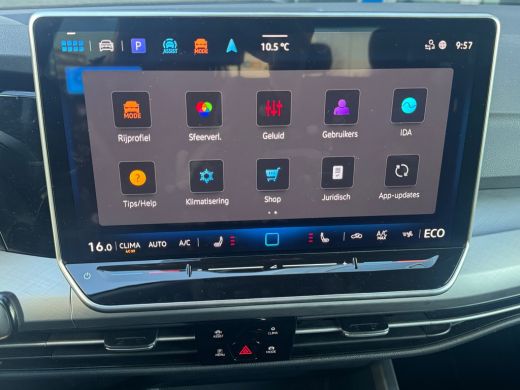 Volkswagen Golf 1.5 204pk eHybrid Life Edition Parkeersensoren | Achteruitrijcamera | Stuurverwarming ActivLease financial lease