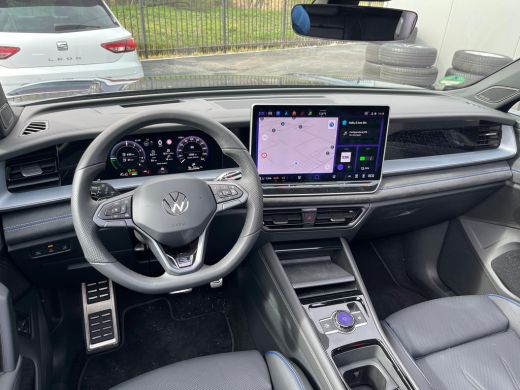 Volkswagen Tayron 1.5 TSI eHybrid R-Line 272pk DSG/AUTO | Panoramadak | Lederen Bekleding | Elektrisch verstelb. vo... ActivLease financial lease