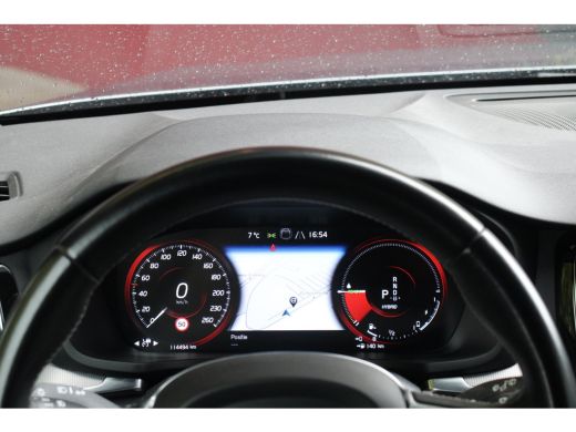 Volvo  V60 2.0 T6 Recharge AWD R-Design | Styling Kit | Camera | Adaptive Cruise | BLIS | Memory ActivLease financial lease