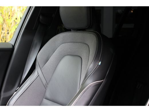 Volvo  V60 2.0 T6 Recharge AWD R-Design | Styling Kit | Camera | Adaptive Cruise | BLIS | Memory ActivLease financial lease