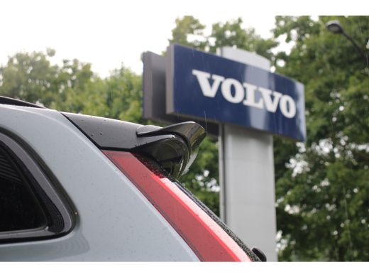 Volvo  V60 2.0 T6 Recharge AWD R-Design | Styling Kit | Camera | Adaptive Cruise | BLIS | Memory ActivLease financial lease