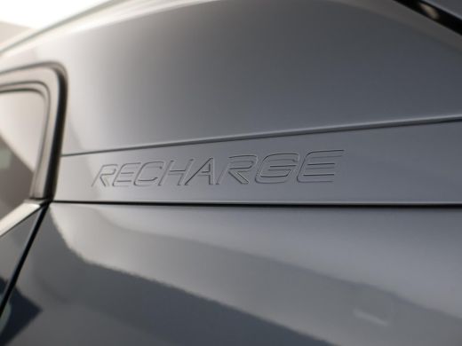 Volvo  XC40 1.5 T5 RECHARGE 262 PK PLUG-IN INSCRIPTION + WEGKL. TREKHAAK | ADAPTIVE CRUISE | 19 INCH | CAMERA ActivLease financial lease