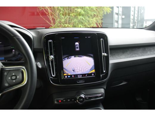 Volvo  XC40 Recharge Core 70 kWh | Trekhaak | Camera | Stuur/stoelverwarming ActivLease financial lease