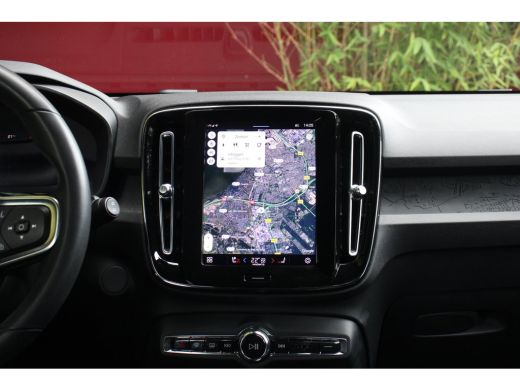 Volvo  XC40 Recharge Core 70 kWh | Trekhaak | Camera | Stuur/stoelverwarming ActivLease financial lease