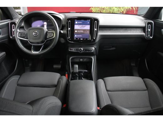 Volvo  XC40 Recharge Core 70 kWh | Trekhaak | Camera | Stuur/stoelverwarming ActivLease financial lease