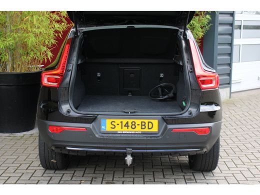 Volvo  XC40 Recharge Core 70 kWh | Trekhaak | Camera | Stuur/stoelverwarming ActivLease financial lease