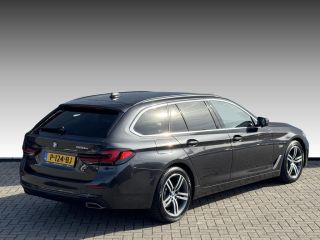 BMW 5 Serie Touring 520e Business Edition Plus NL-AUTO | LEDER | PDC