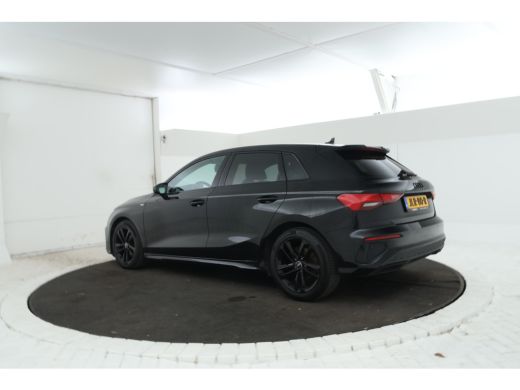 Audi A3 Sportback 30 TFSI S edition Automaat, Navigatie, Full Black! ActivLease financial lease